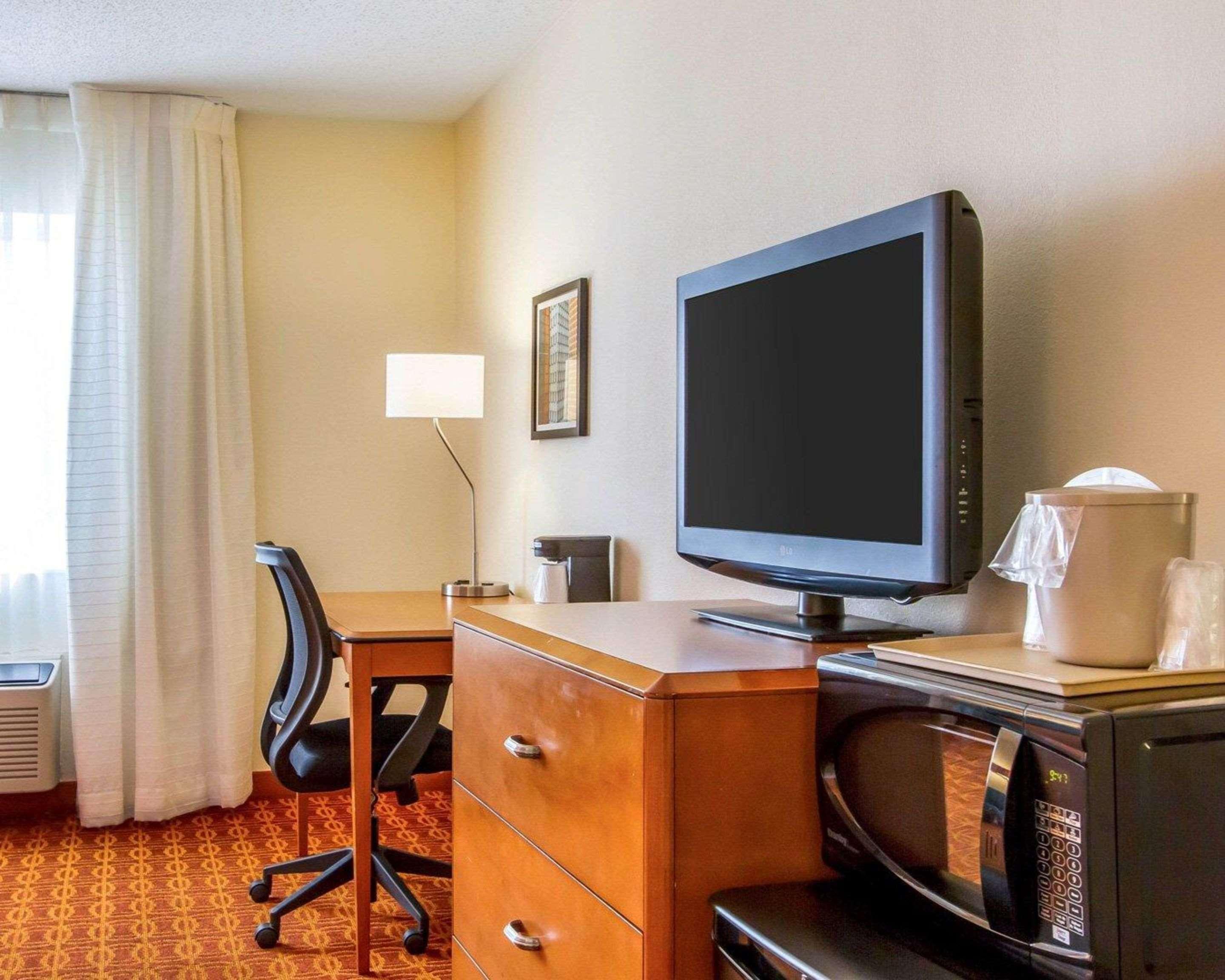 Quality Inn & Suites Keokuk North Exteriör bild