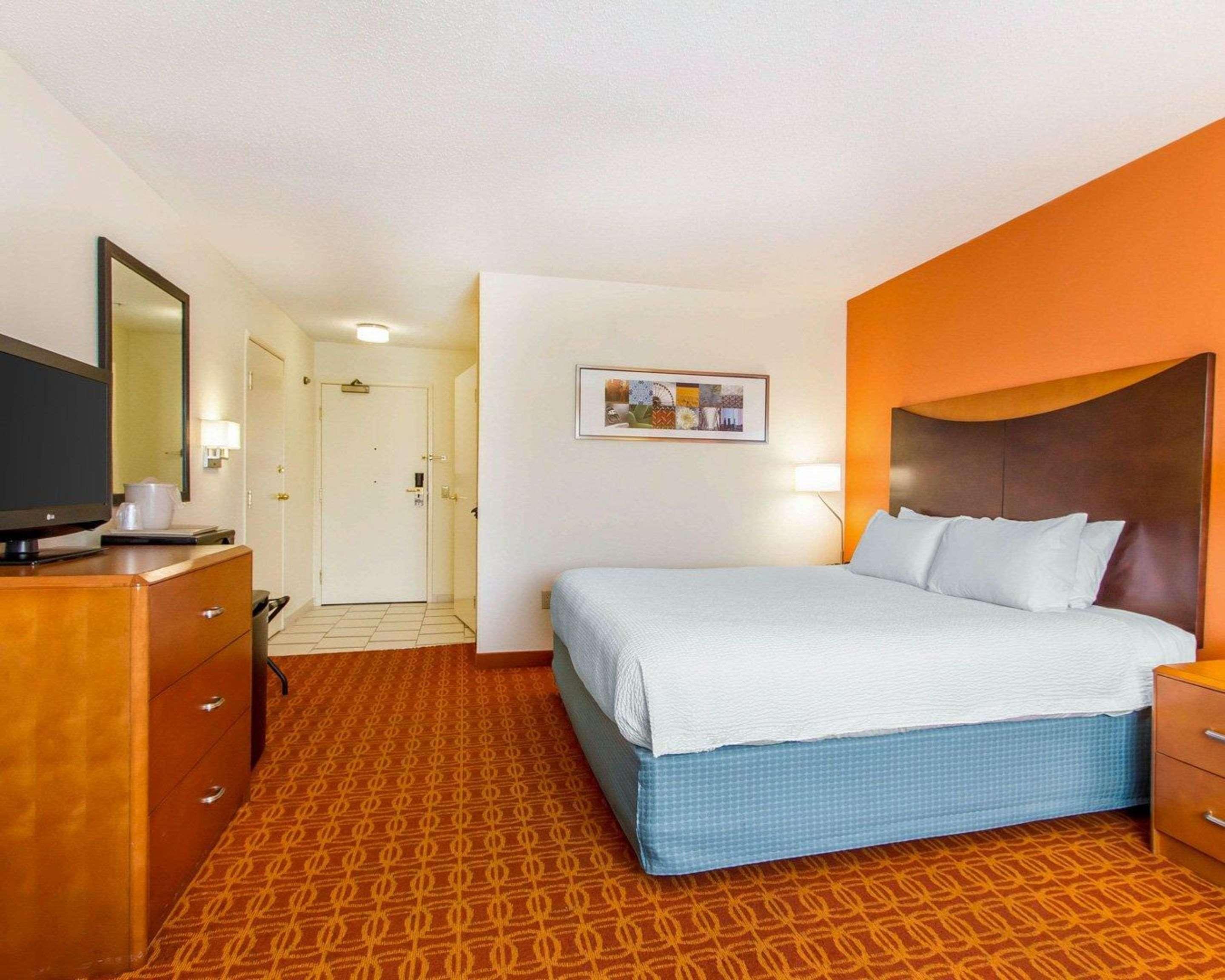 Quality Inn & Suites Keokuk North Exteriör bild