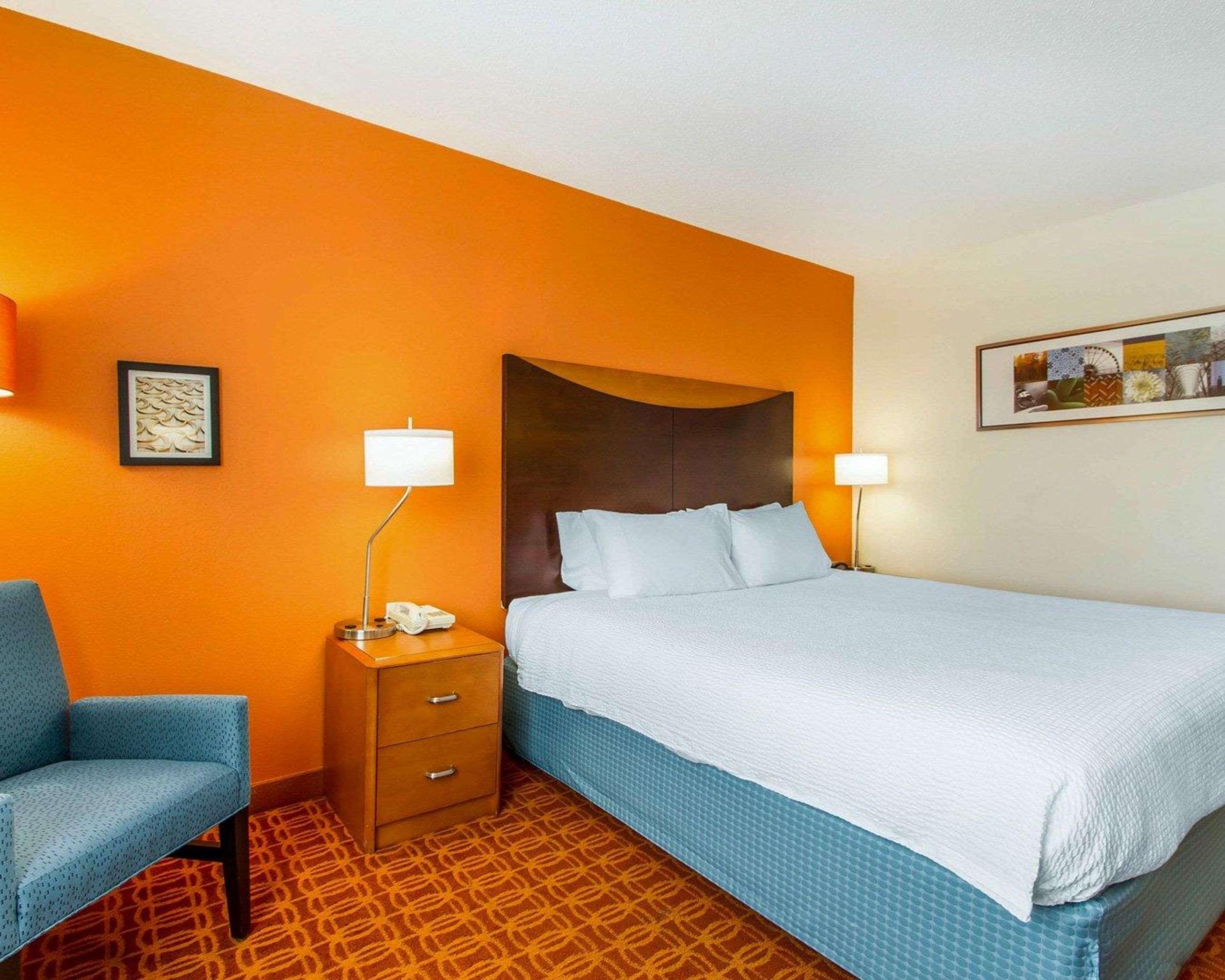 Quality Inn & Suites Keokuk North Exteriör bild