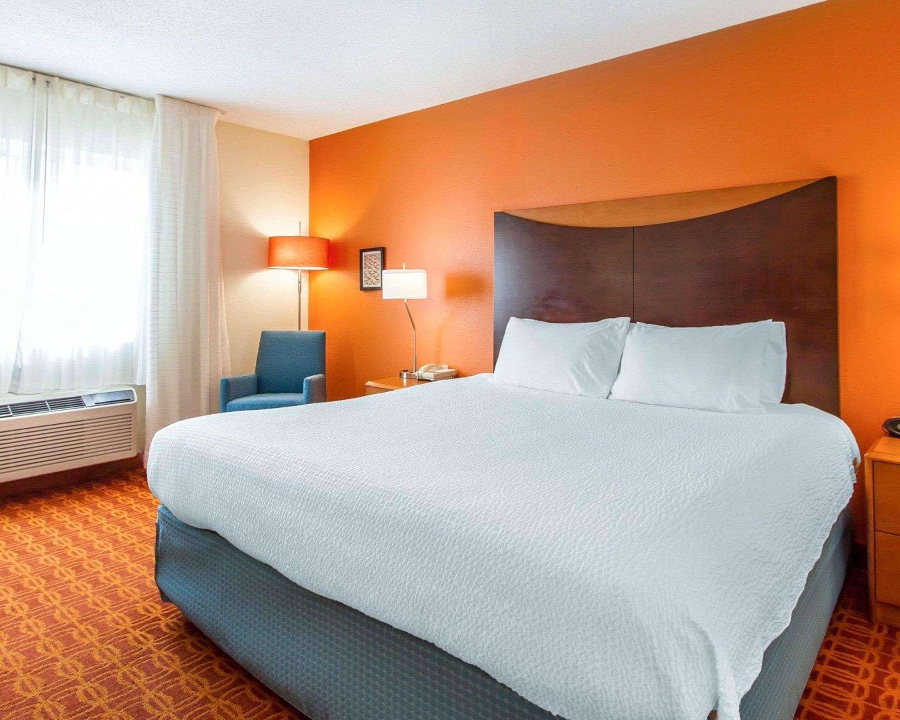 Quality Inn & Suites Keokuk North Exteriör bild