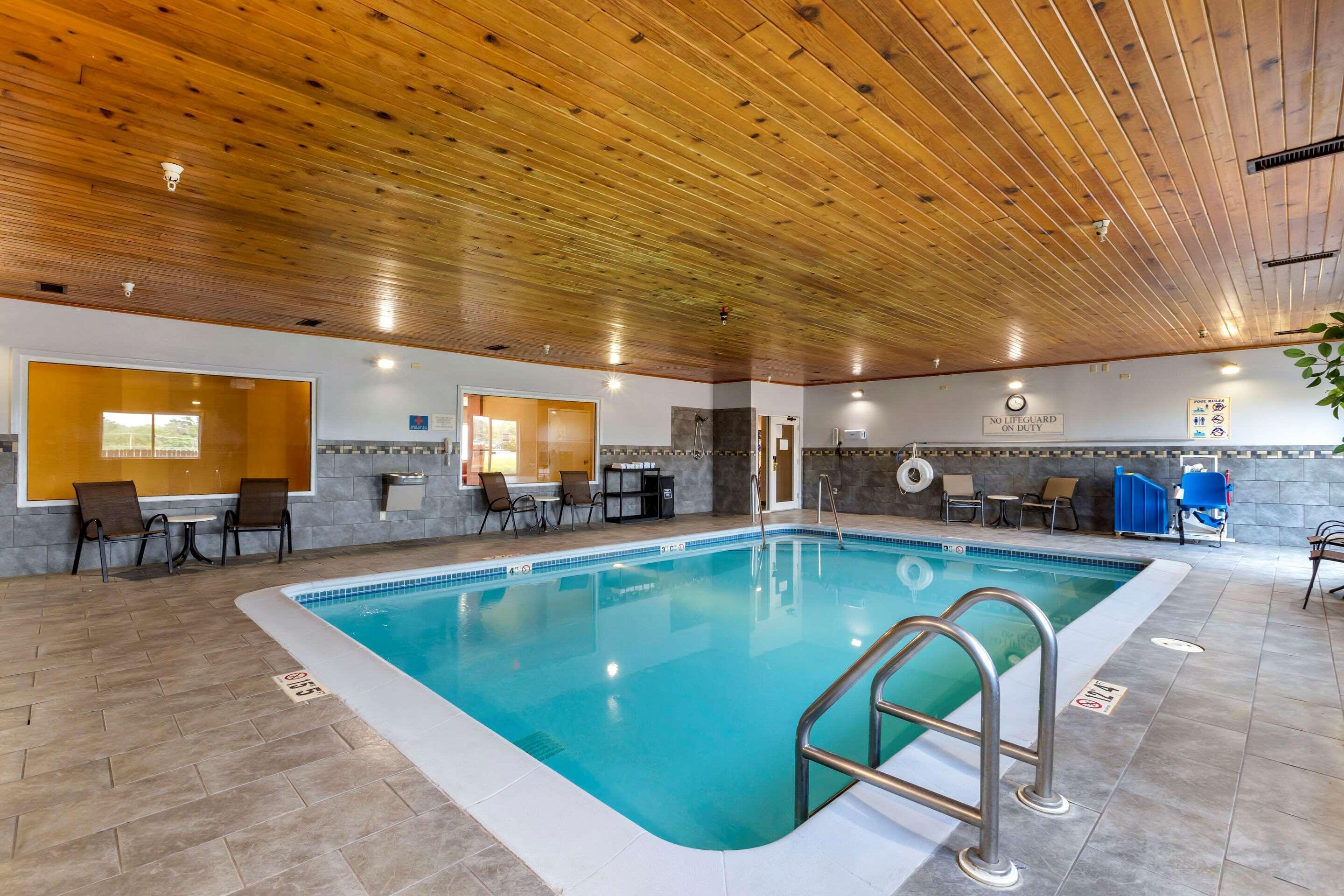 Quality Inn & Suites Keokuk North Exteriör bild