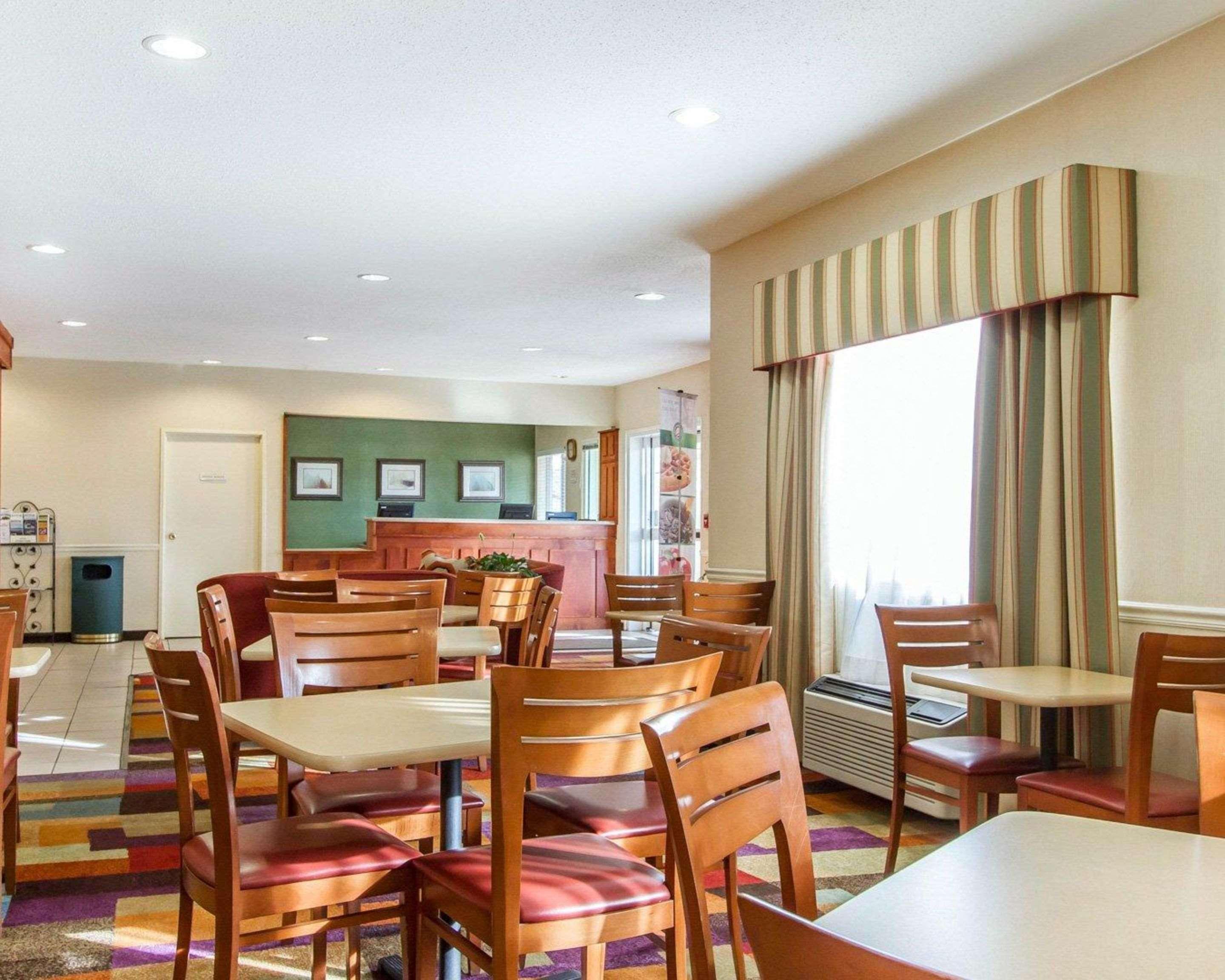 Quality Inn & Suites Keokuk North Exteriör bild