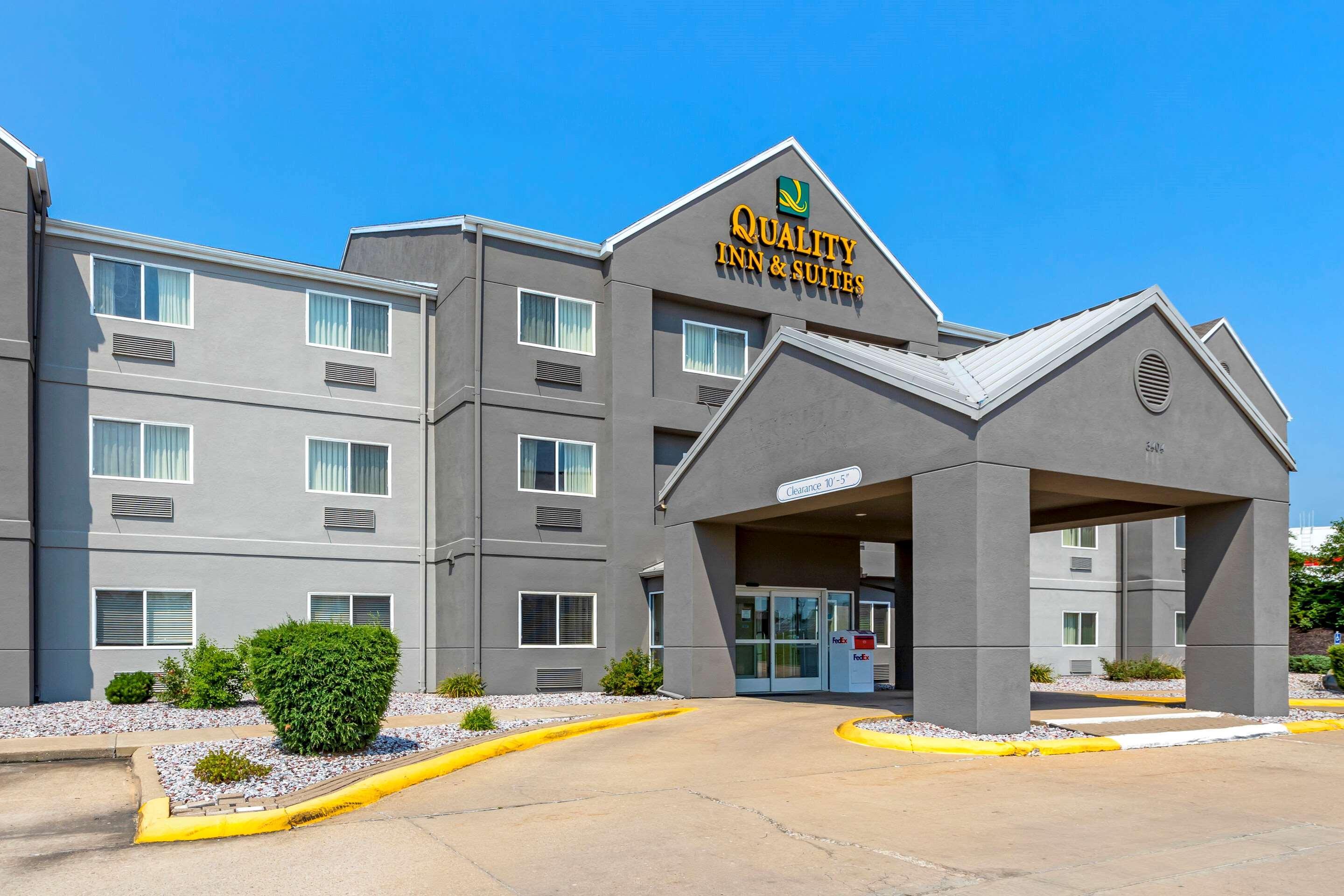 Quality Inn & Suites Keokuk North Exteriör bild