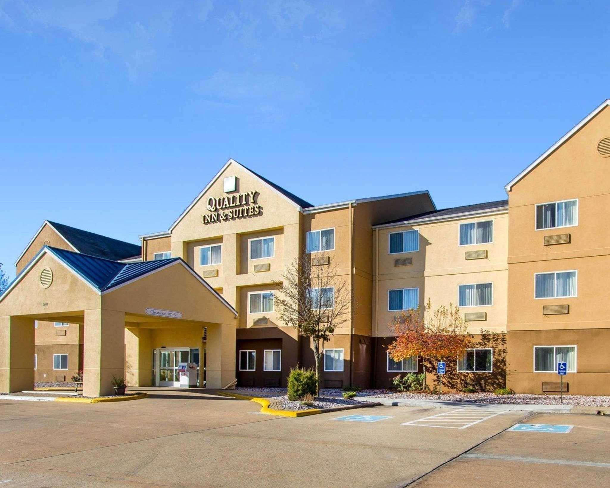 Quality Inn & Suites Keokuk North Exteriör bild